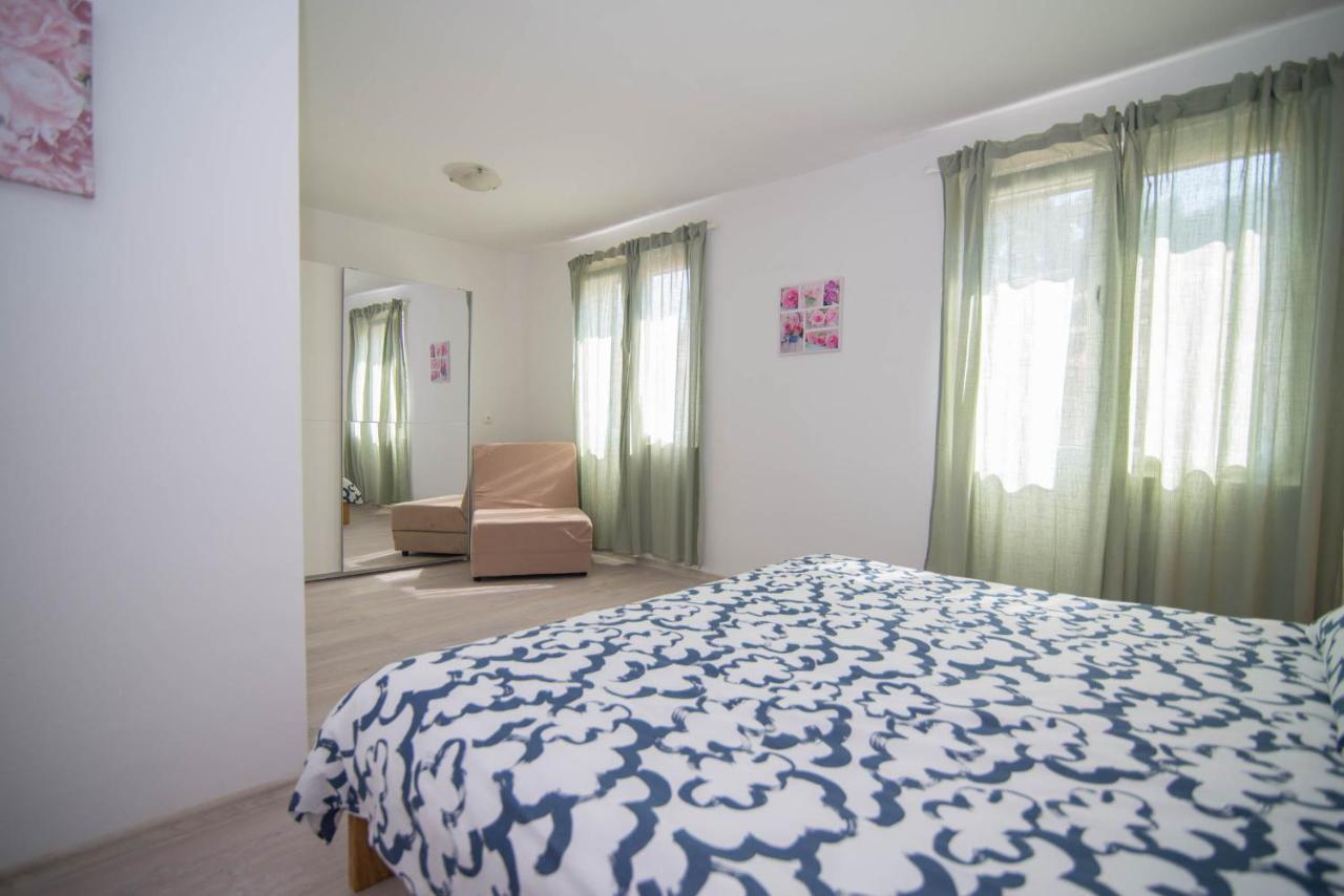 Ivana C6 Veli Lošinj 外观 照片